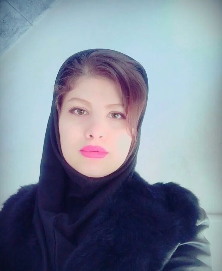 سپیده نادری کارشناس مامایی