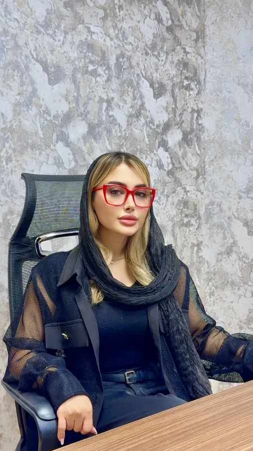 دکتر نگار توکلی کارشناس بینایی سنجی