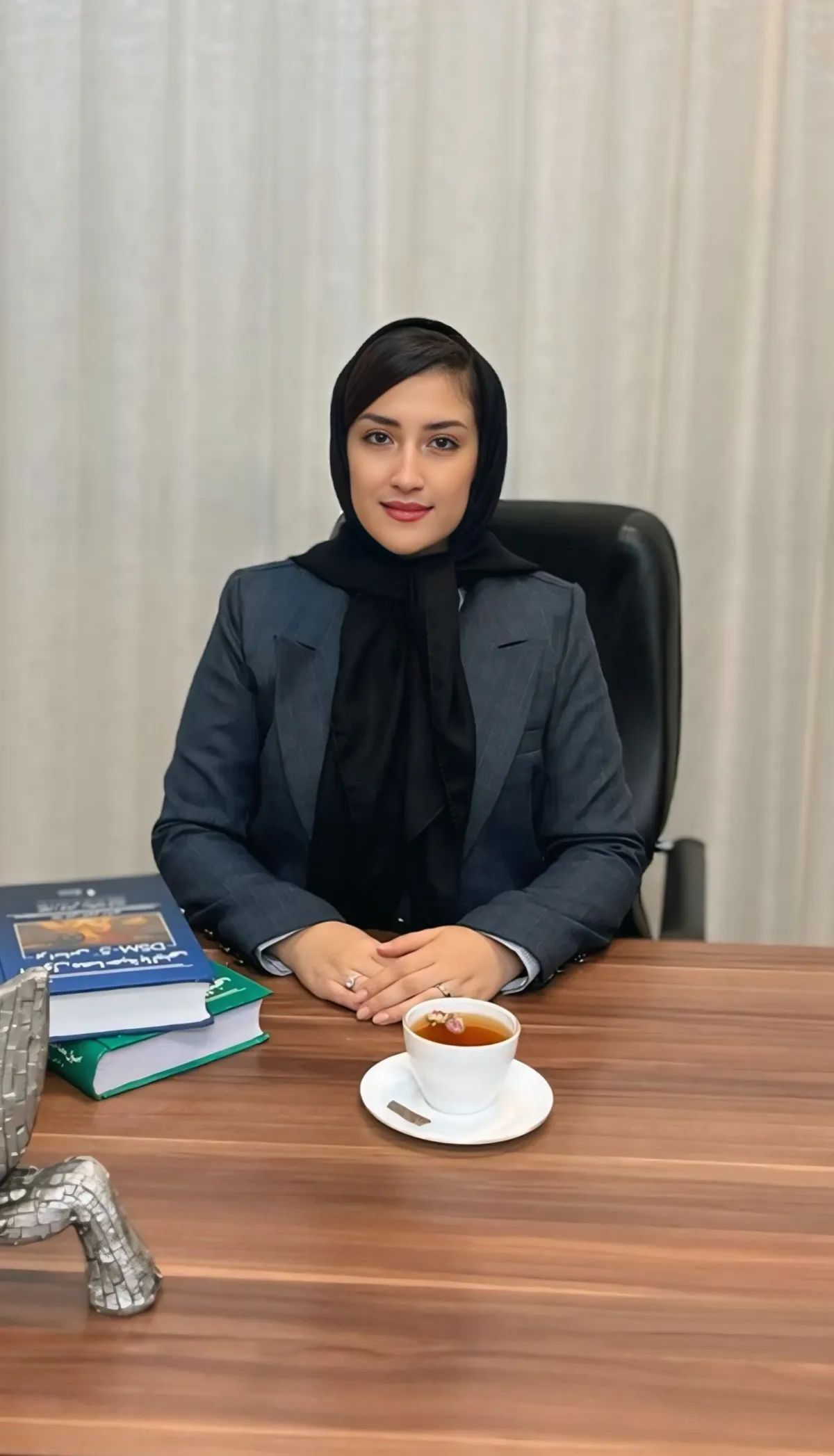 شیما ذوالفعلی درمانگر نوجوان ویزیت از سنین ۱۲ تا ۲۲ سال/ درمان فردی(اضطراب، افسردگی، وسواس و...)، خانواده درمانگر، آموزش مدیریت زمان و برنامه ریزی، تربیت جنسی، آموزش هوش هیجانی و مهارت های زندگی
