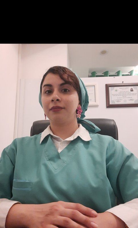 دکتر محنا فاضلیان