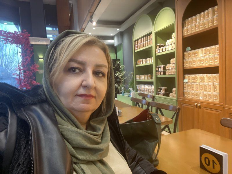 دکتر پریسا لطفی دکترای دندانپزشکی