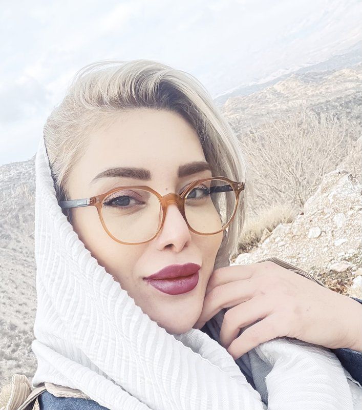 فائزه خادمیان متخصص و جراح زنان زایمان و ناباروری دارای بورد تخصصی