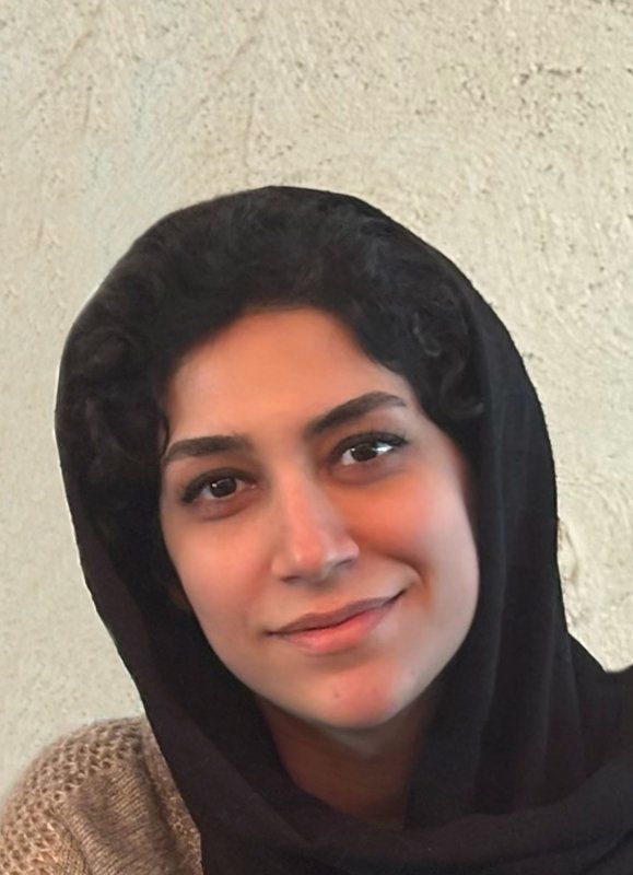 دکتر بنفشه صادقی متخصص کودکان