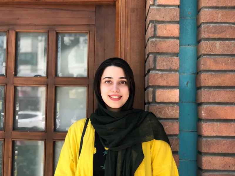 نسترن نفیسی دکترای پزشکی