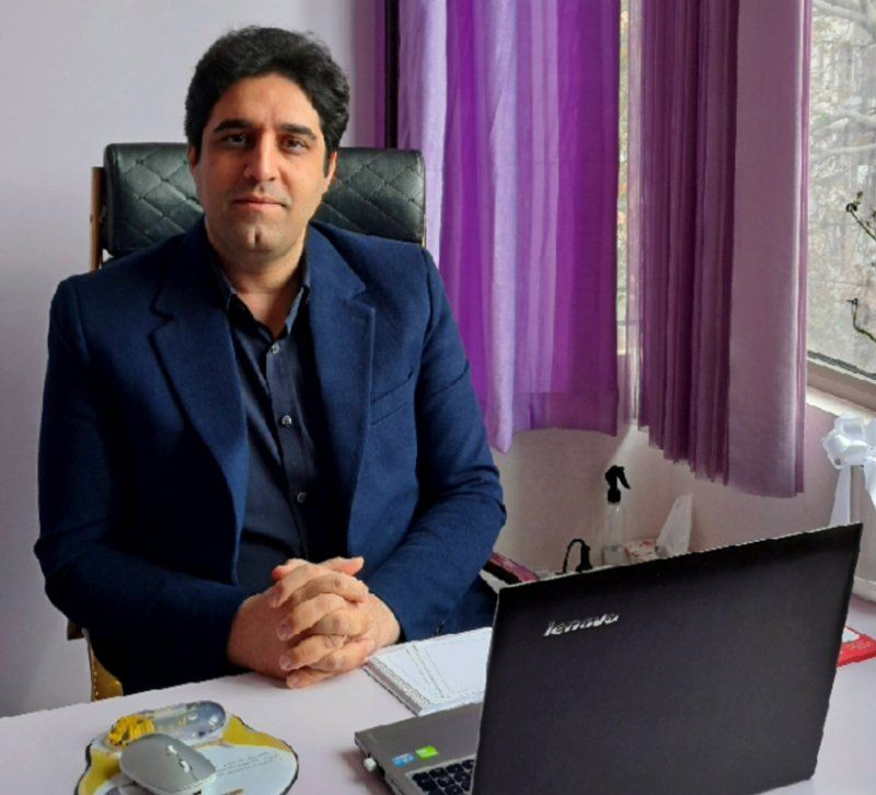 دکتر احسان پارسا