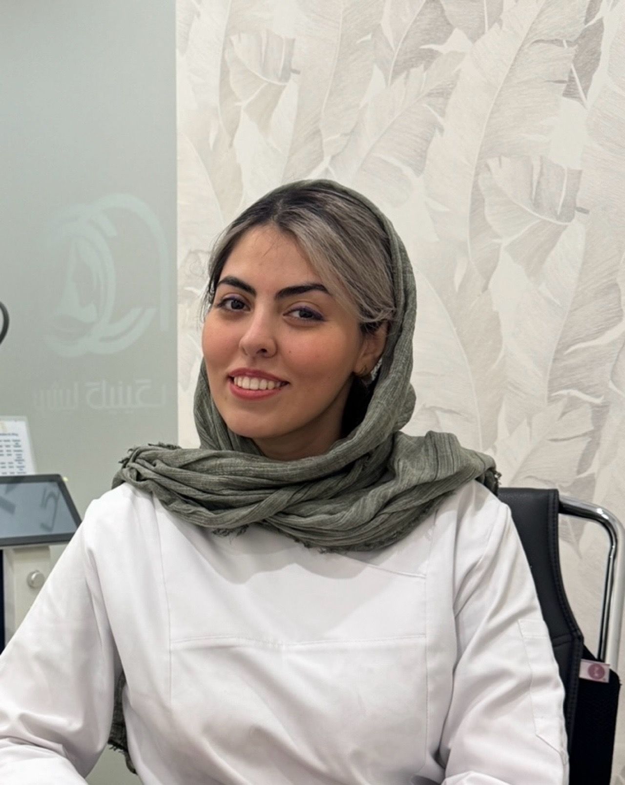 دکتر بهار صادقی