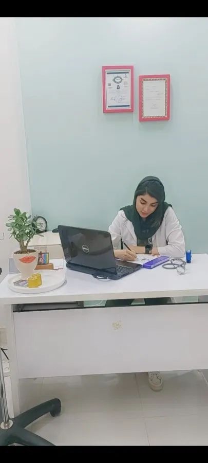 کارشناس فائزه کرمی کارشناس مامایی