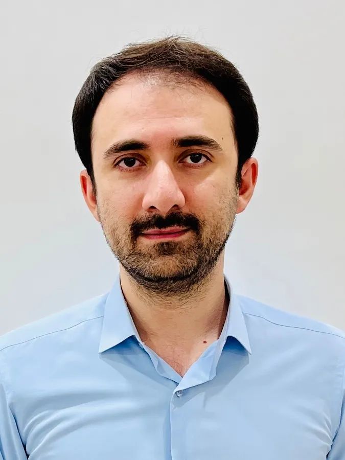 دکتر سیداسلام حسن نژاد دکترای دندانپزشکی