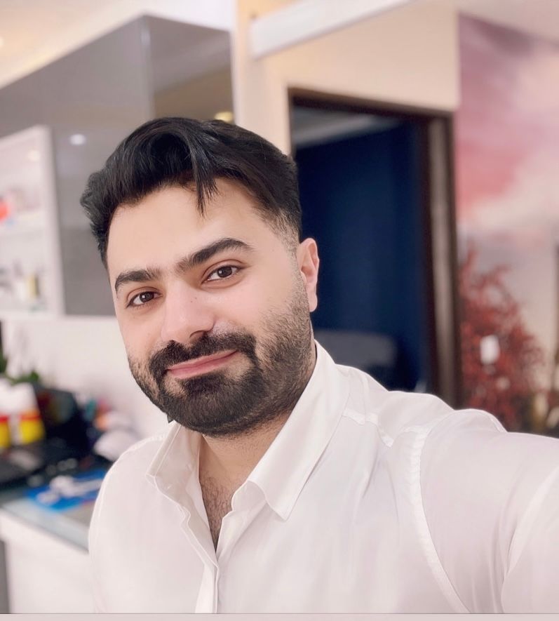 دکتر سینا شاطری