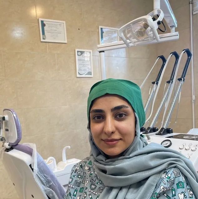 دکتر مهرنوش ابراهیمی میمند دکترای حرفه ای دندانپزشکی