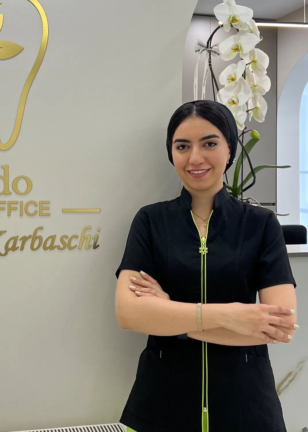 یاسمین کرباسچی دکترای دندانپزشکی