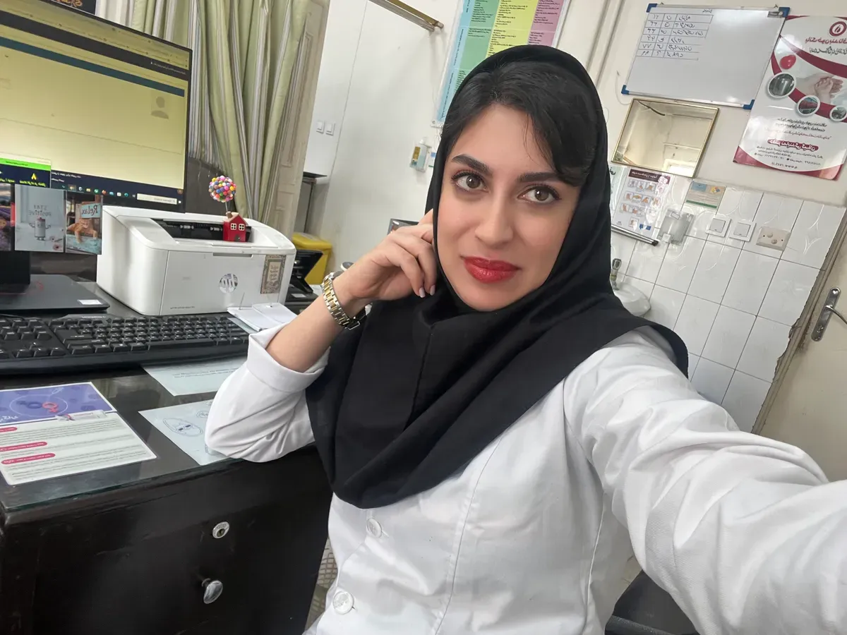 دکتر صدف فتح اللهی ایرانی رزیدنت جراحی زنان زایمان و نازایی