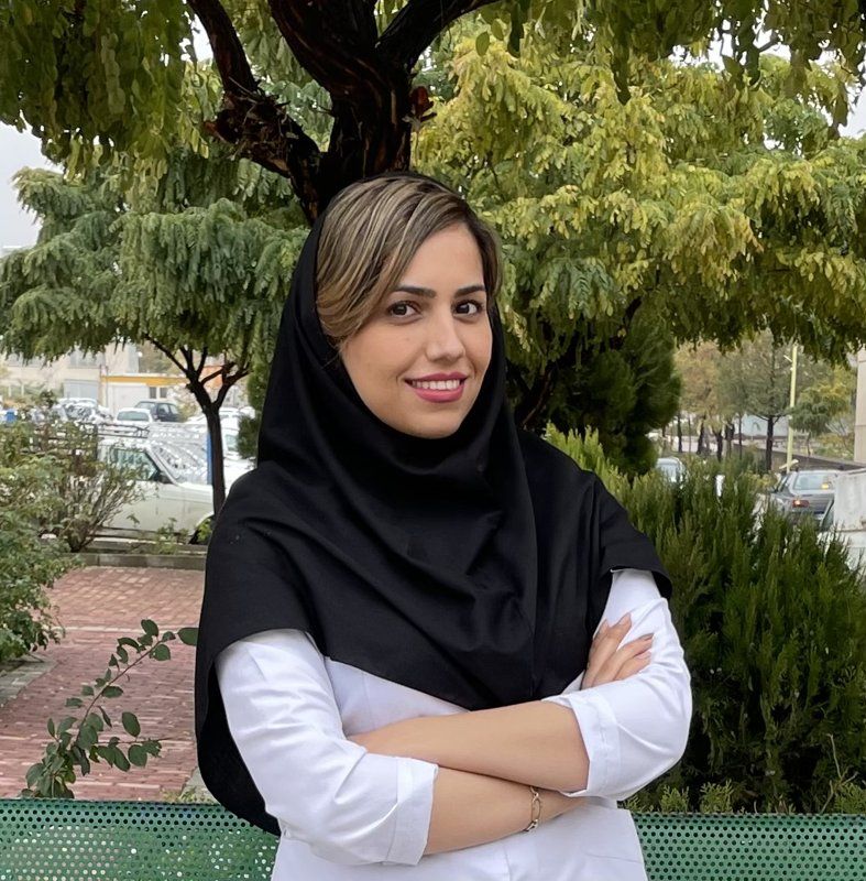 نیلوفر عبدی مغز و اعصاب و ستون فقرات