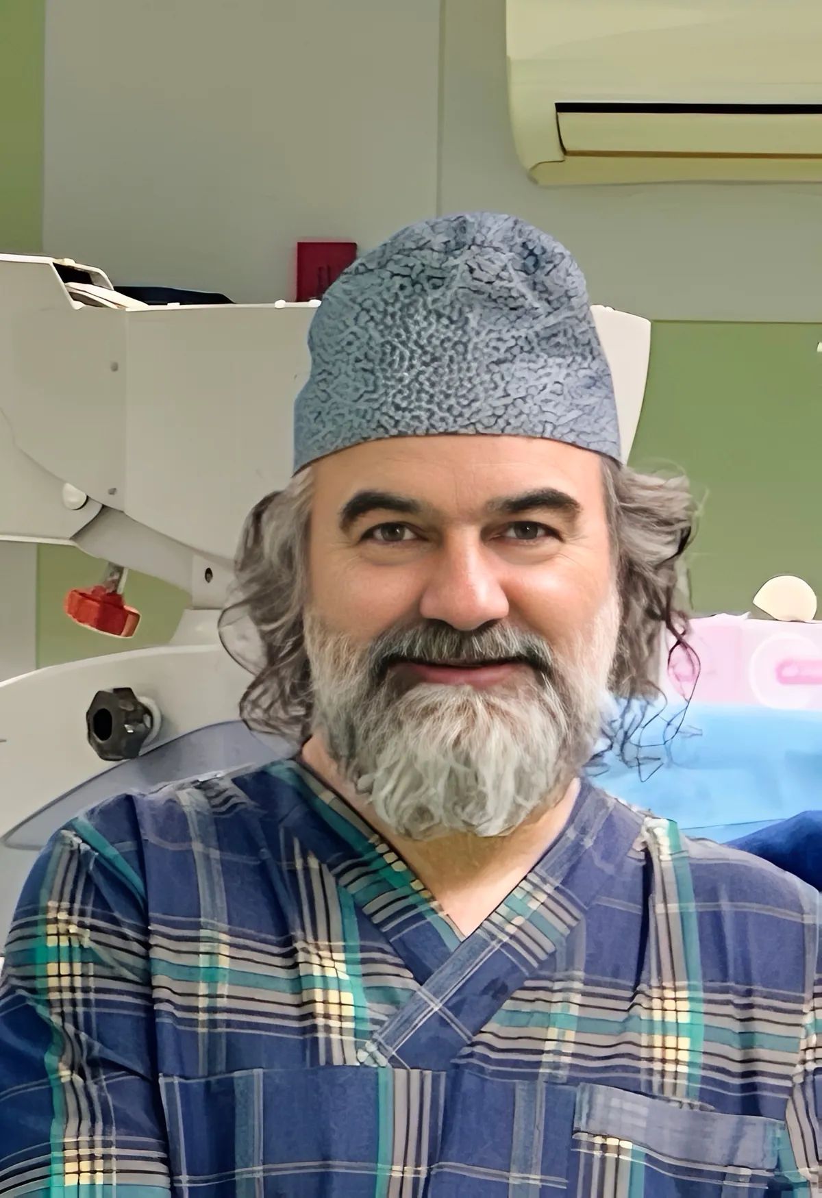 دکتر قاسم کاویانی چراتی تخصص چشم‌پزشکی, دکترای حرفه‌ای پزشکی