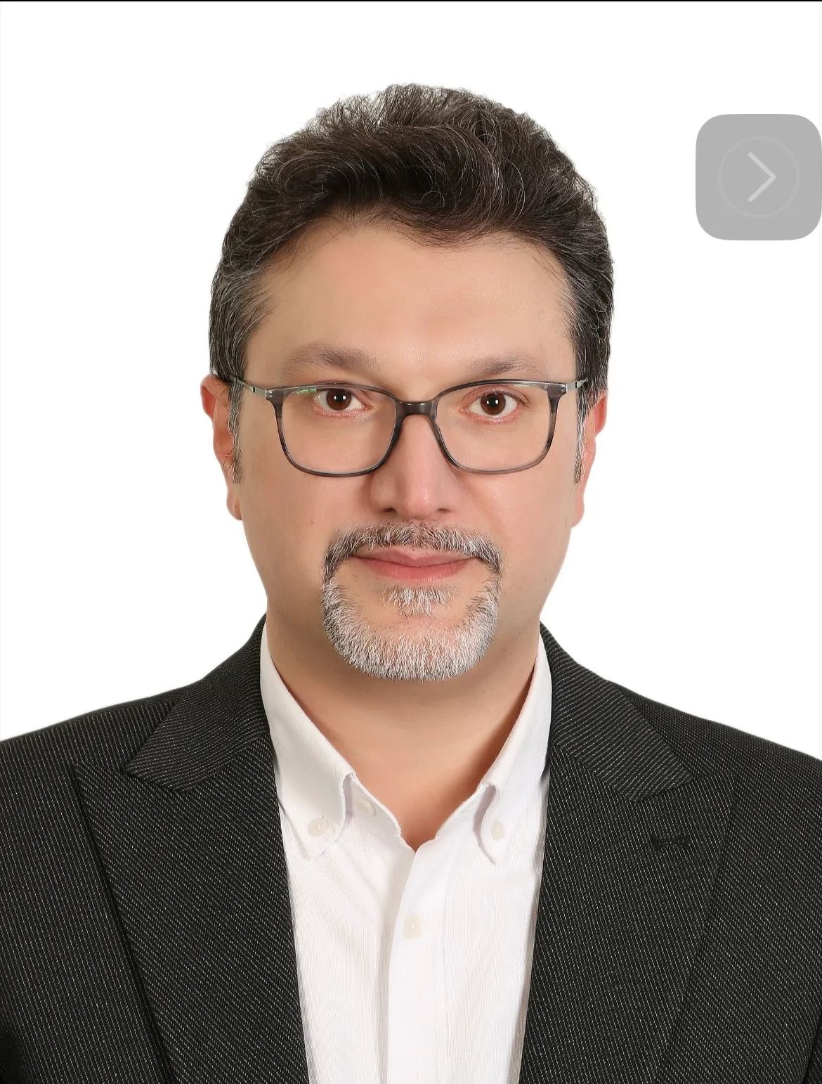دکتر مجتبی نیکنامی