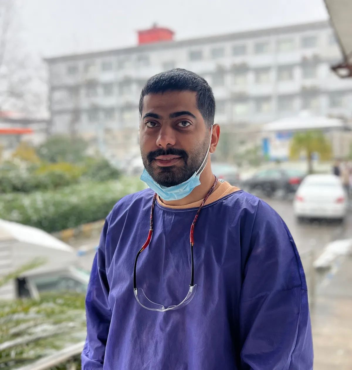 سیاوش حسینی زاد دکترای دندانپزشکی