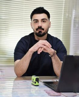 دکتر رضا قربانی فرد
