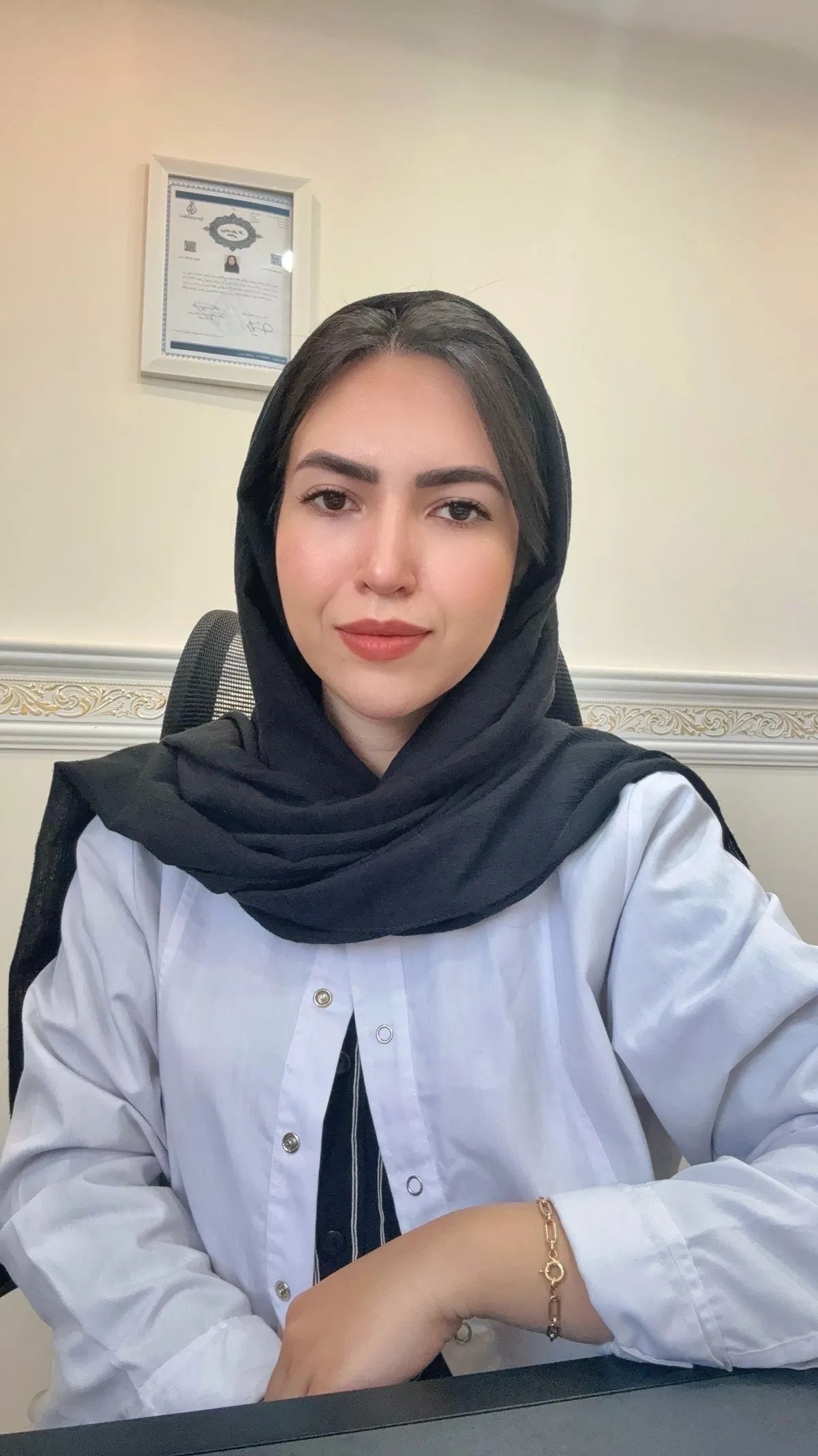 دکتر فاطمه عباسی کارشناسی مامایی/تنبلی تخمدان/عفونت واژن/زگیل تناسلیhpv/تبخال تناسلی/واژینیسموس/بکارت/مراقبتهای بارداری