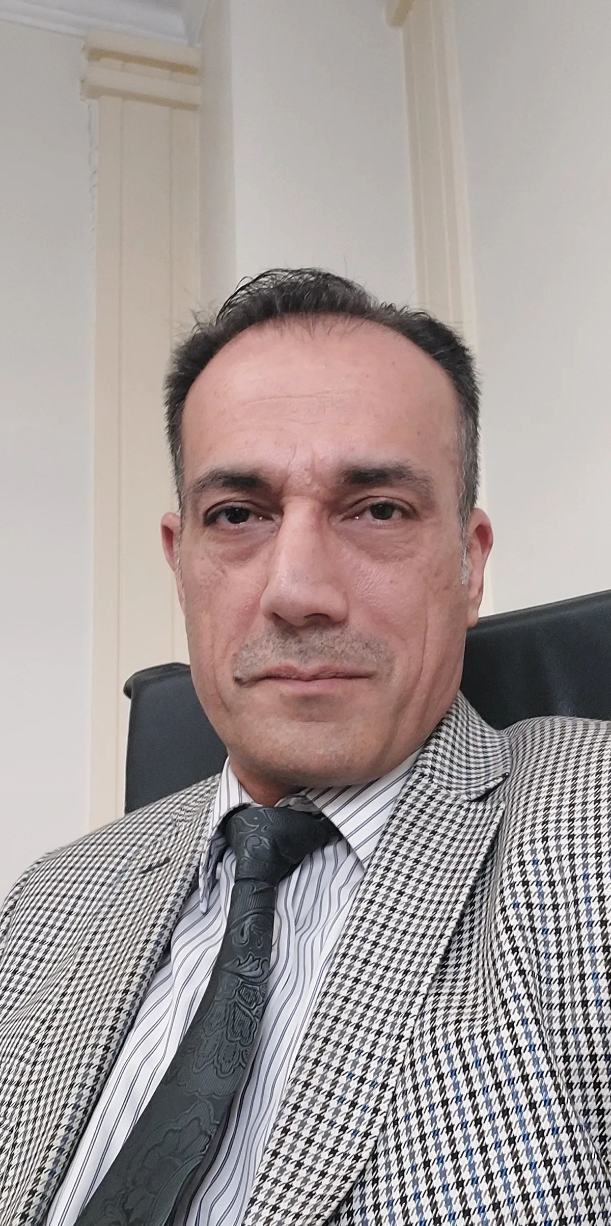 دکتر سیدحمیدرضا هاشمی فرد متخصص پرتودرمانی