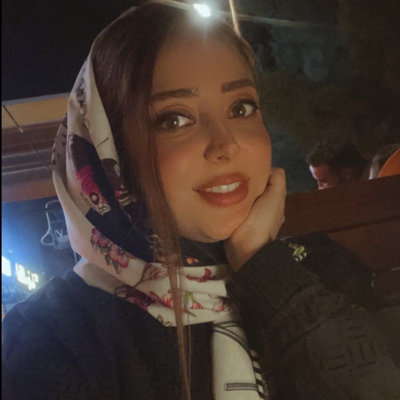 دکتر نادیا حاجی زاده