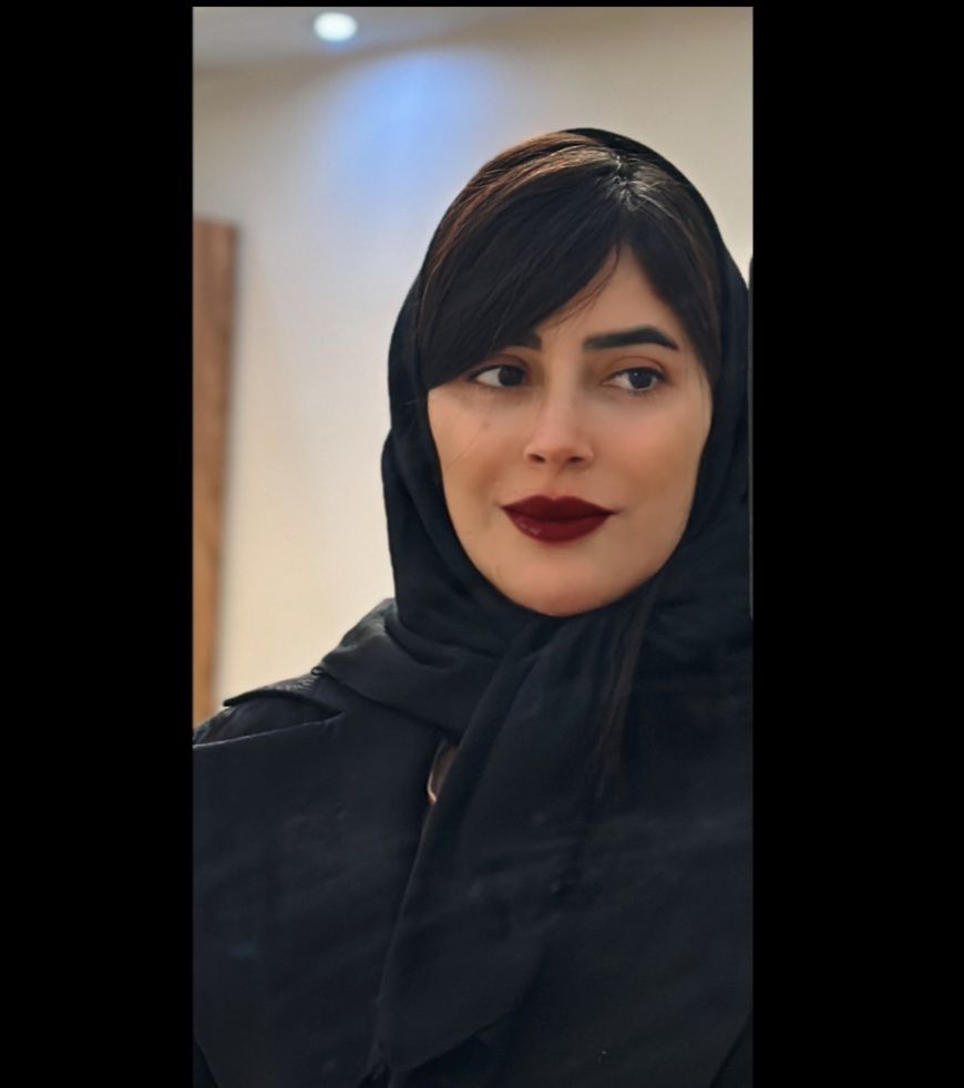 حدیث رستمی متخصص بیماریهای پوست