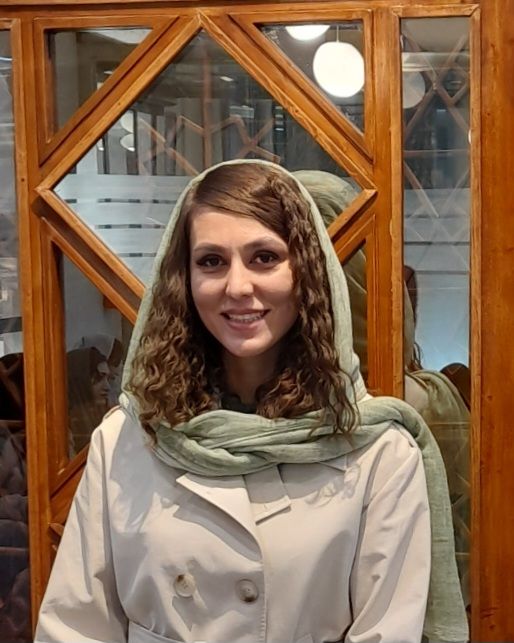 دکتر نفیسه سالاریان