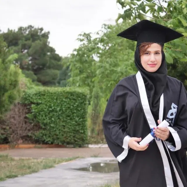 نگار شریفی کارشناس مامایی