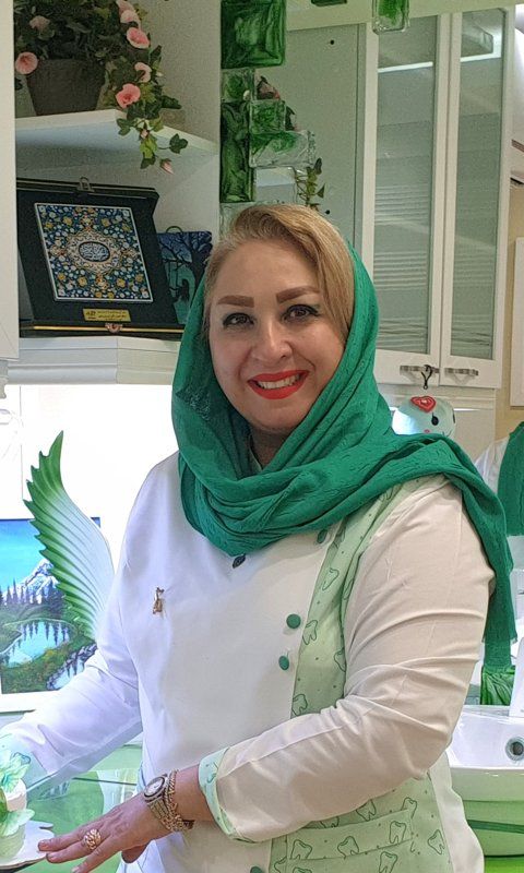 دکتر ندا حاجی حسنی