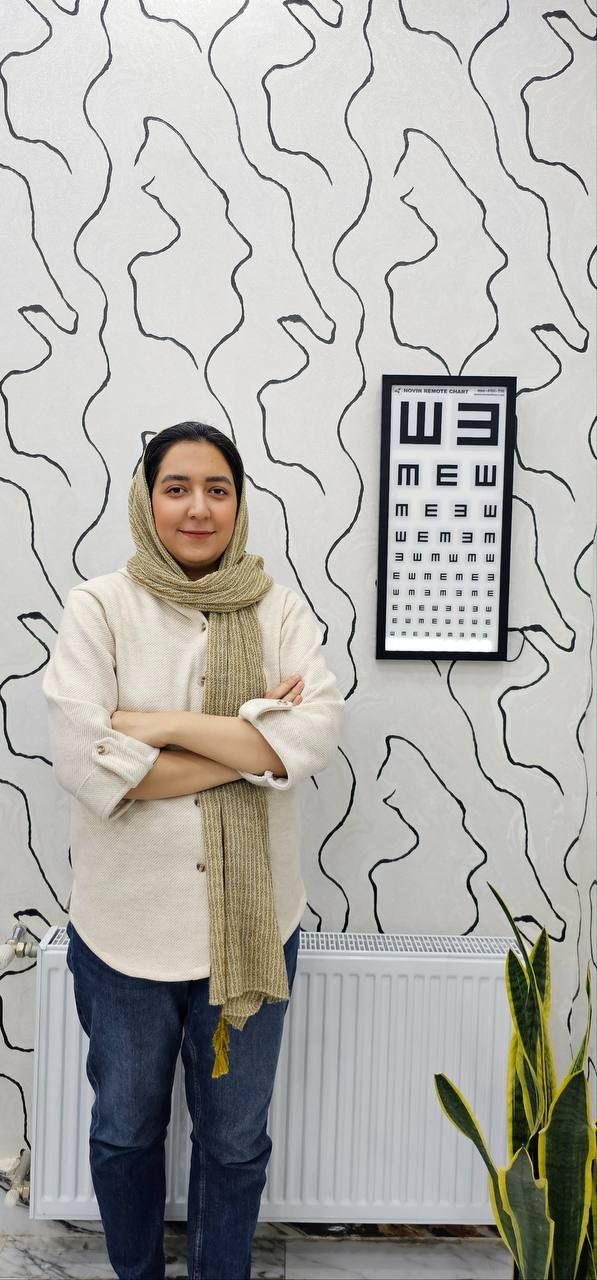 دکتر منا مهدوی