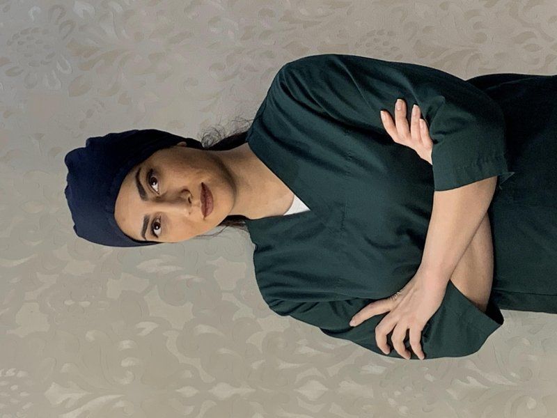 دکتر منا اکبری