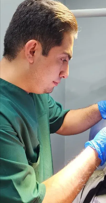 دکتر مهدی عدلی متخصص بیماریهای پوست, متخصص بیماریهای پوست