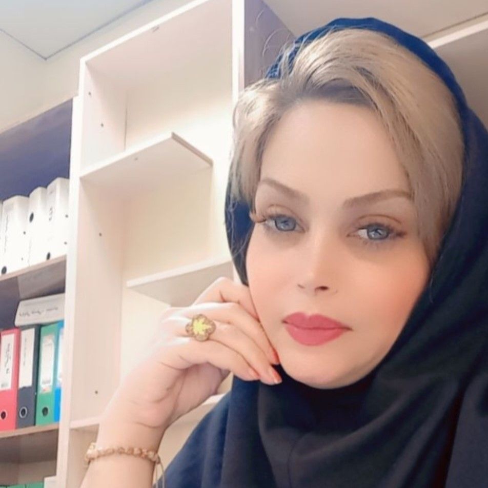 دکتر عصمت رمضانی راد متخصص بیماریهای مغز و اعصاب