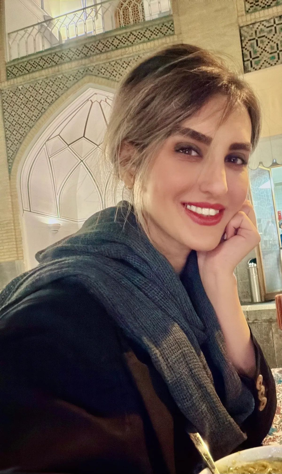 دکتر سیما علی یاری بروجنی جراح و متخصص زنان و زایمان و نازایی و زیبایی و دارای بورد تخصصی