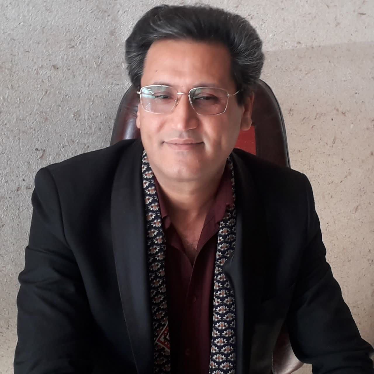دکتر مهدی گلزار روانشناس  روانکاو
