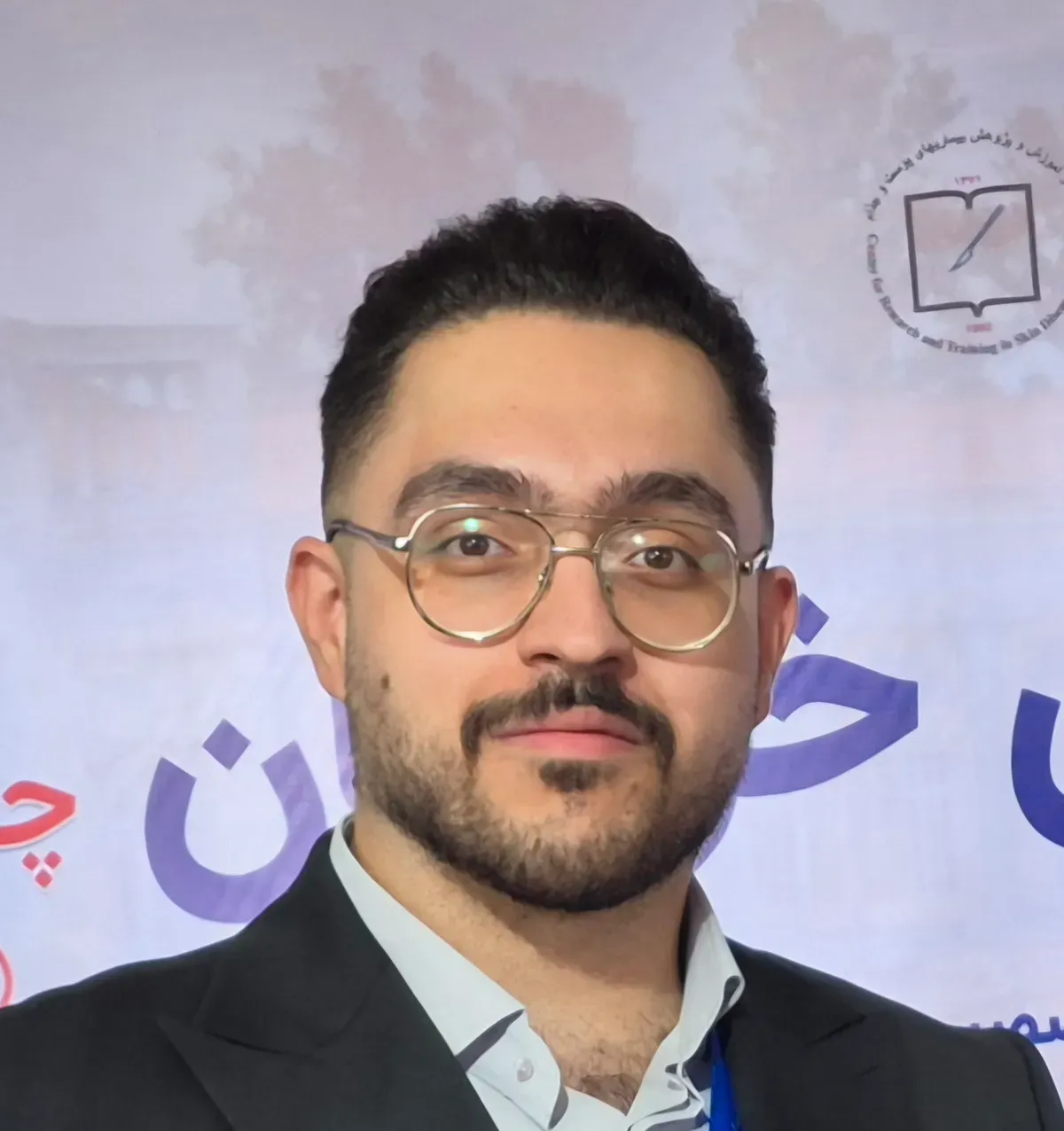 سیدکاظم مرکبی رزیدنت تخصصی بیماری های پوست، مو و زیبایی, درمان تخصصی ریزش مو، جوش، پیسی و پسوریازیس ،سبوره ، اگزما
