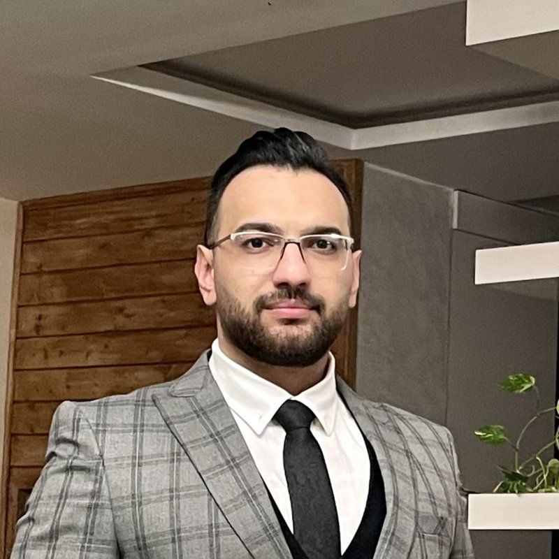 دکتر بهداد زیبائی