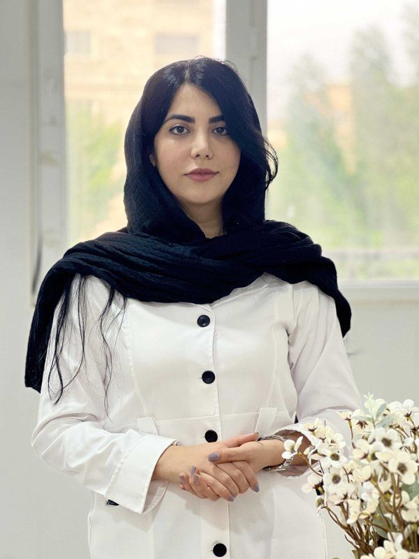 دکتر رویا حقیقی