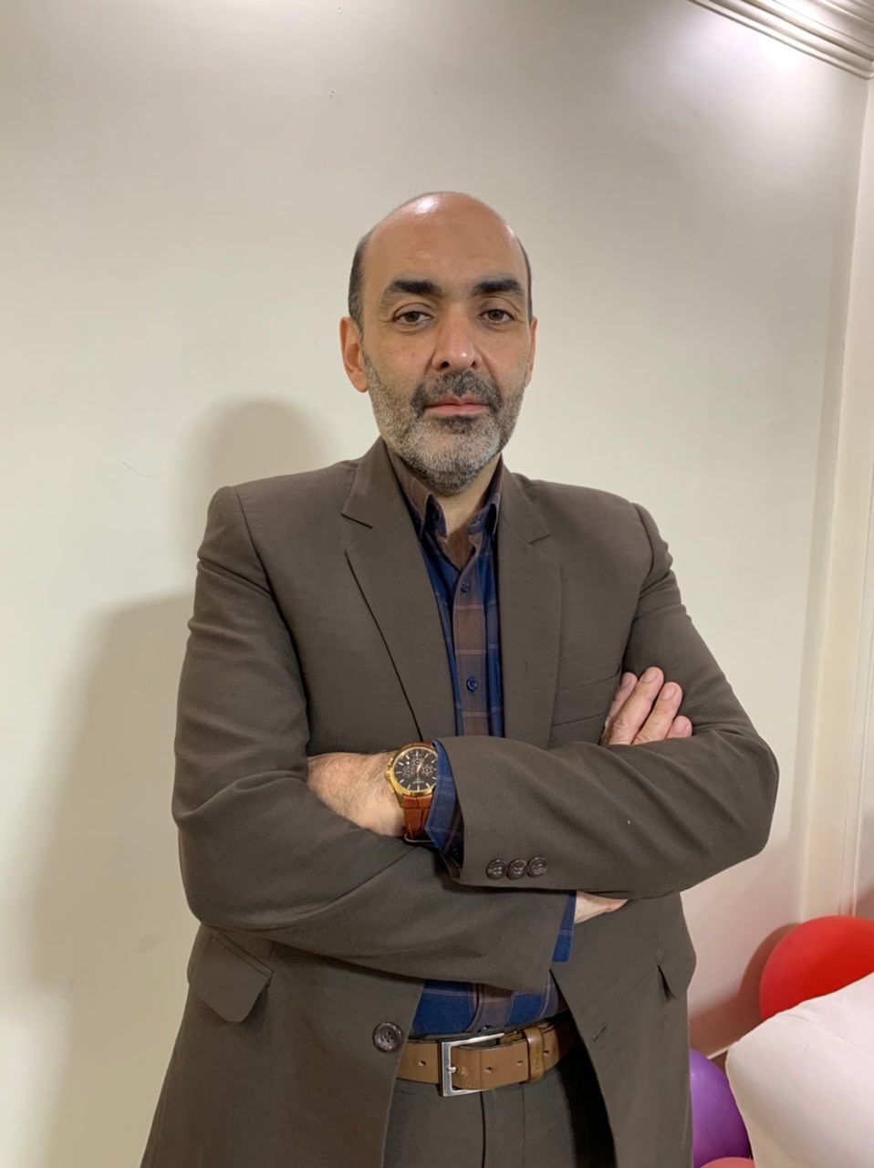دکتر جواد جوان