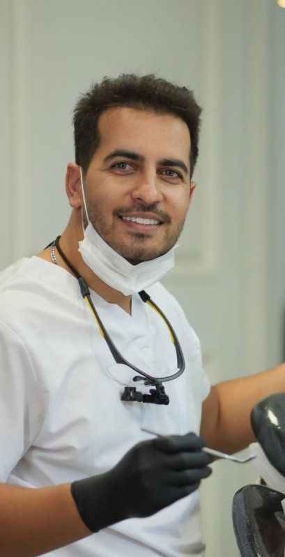 دکتر امید ختنی