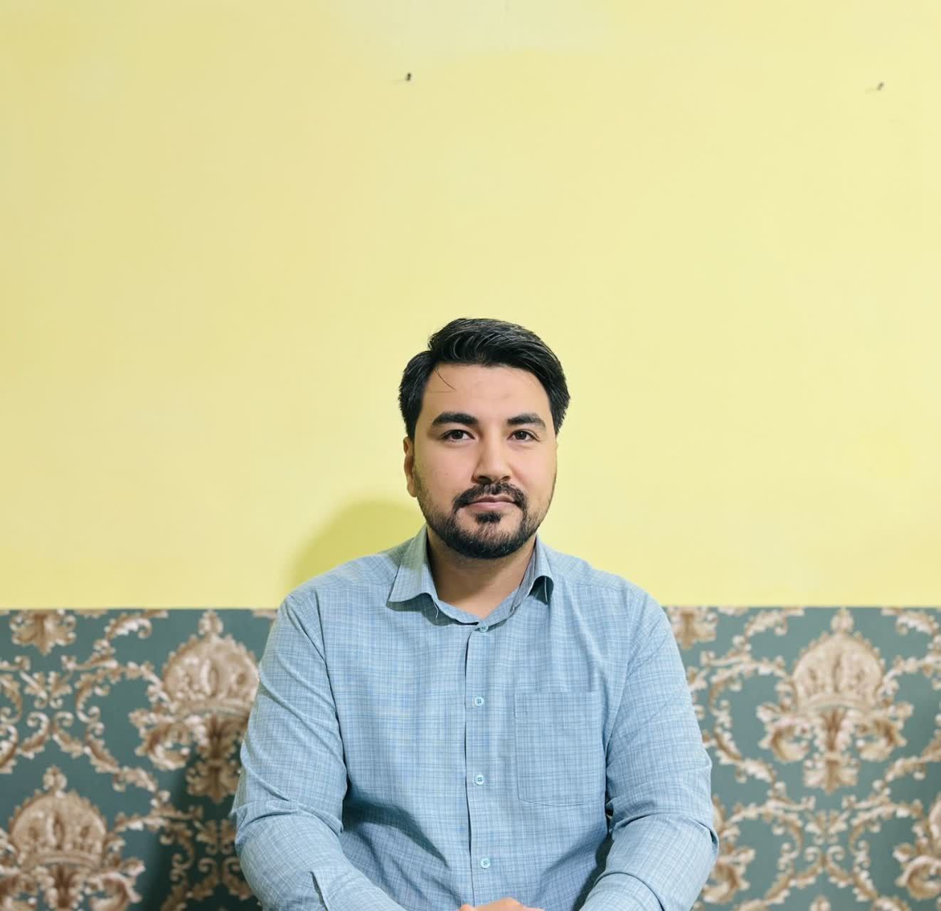 دکتر مهدی خدادوست