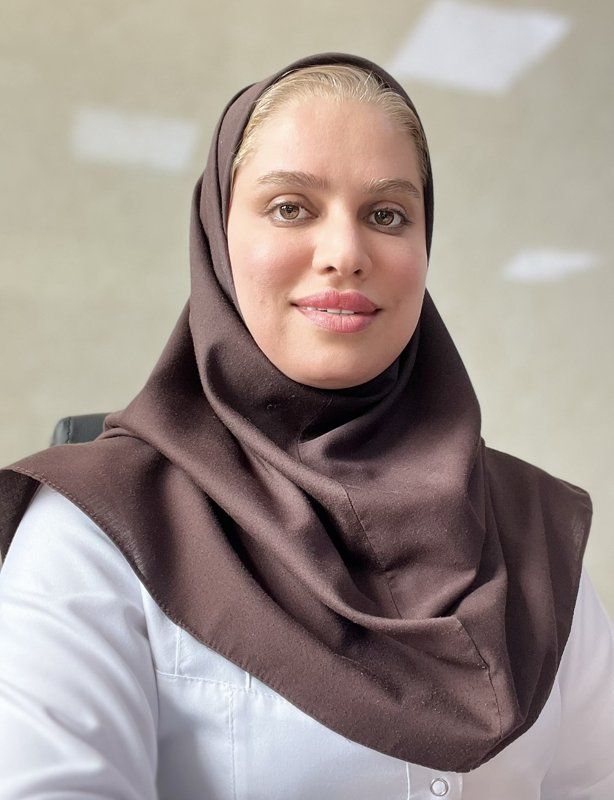 دکتر  