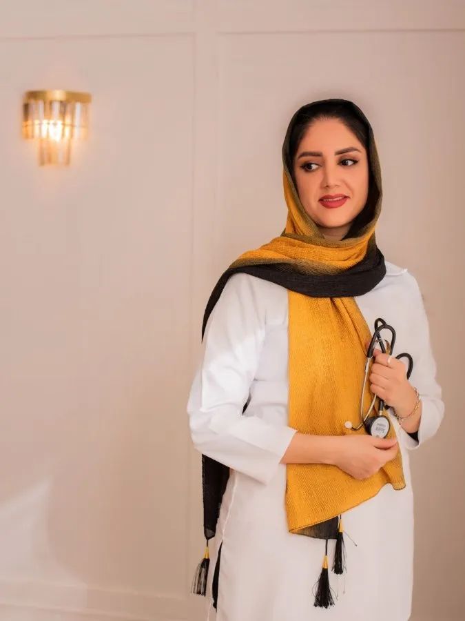 نسرین الهی مقدم کارشناس مامایی