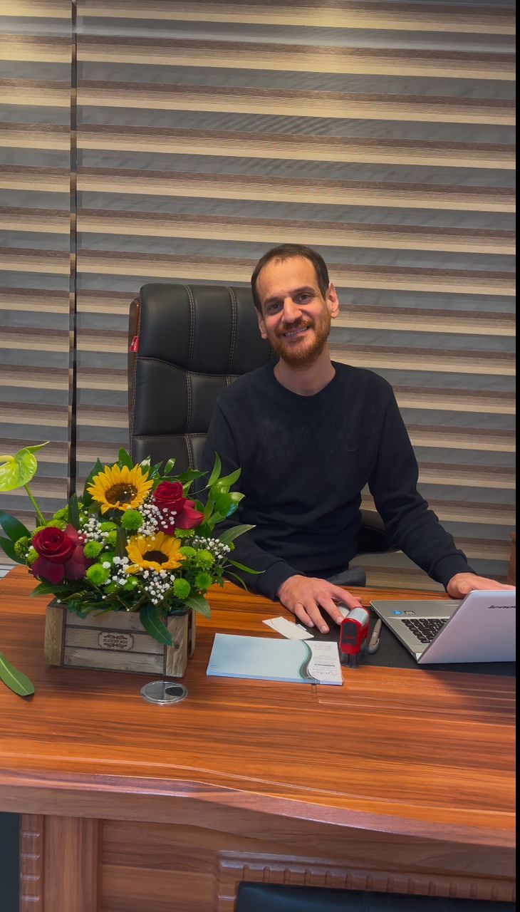 دکتر امید قاروی آهنگر