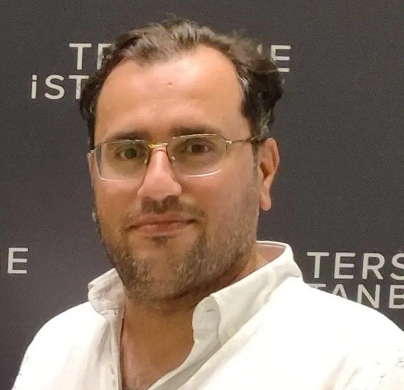 دکتر کمیل بائی